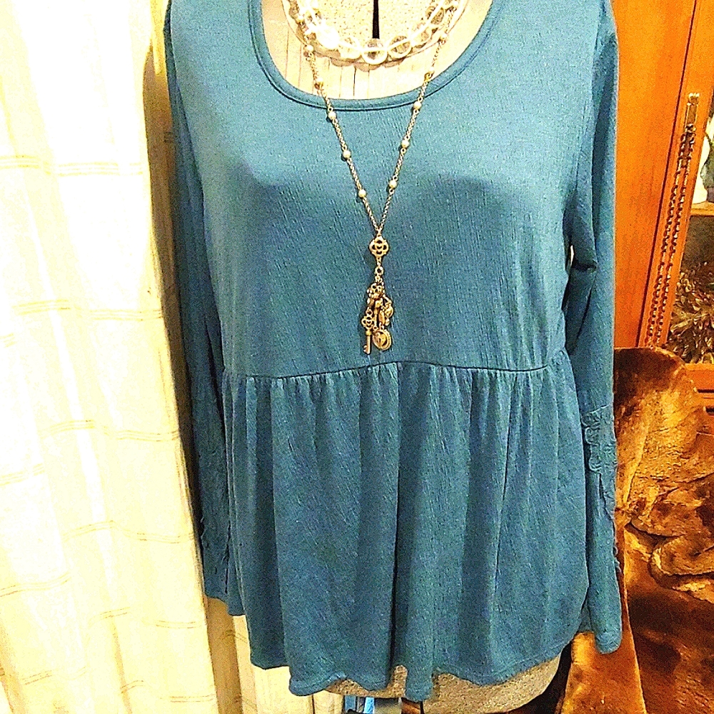 Style & Co. Emerald Blue W/ bell Sleeve - Picture 1 of 5